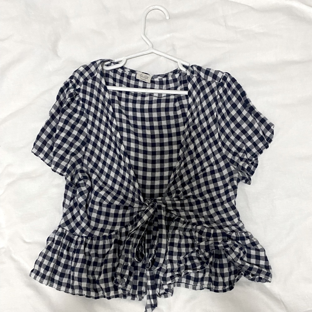 Brandy Melville wrap T-shirt